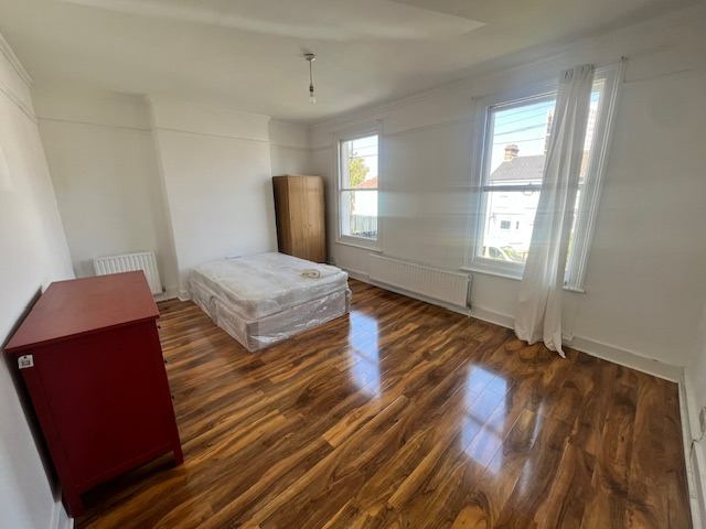 2 Bed Flat, London, SE24, N1 7GU