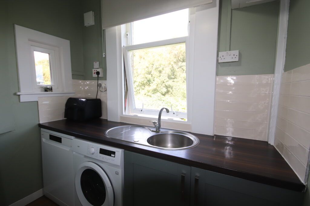 Additional image 10 of 3 bed flat for sale18 Auchnacloich Road, Rothesay PA20