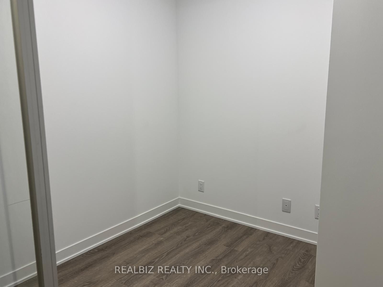 Additional image 4 of 1010-180 Front Street E, Toronto, ON, M5A 0K9