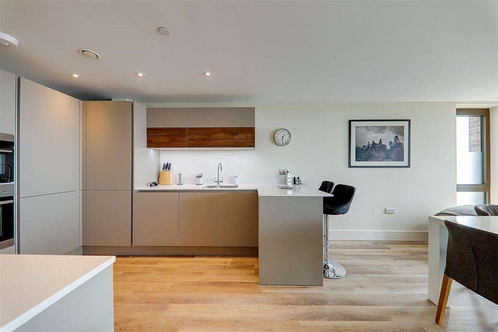 Additional image 11 of 3 bed flat for saleCalista, West Parade, Worthing BN11