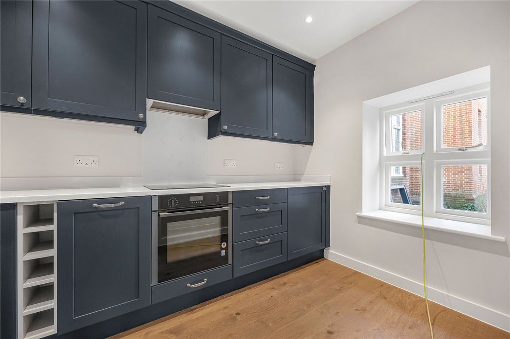 Additional image 5 of 1 bed flat for saleSt Peters Mews, The Parade, Marlborough, Wiltshire SN8