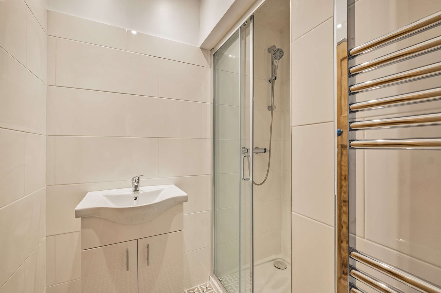 Additional image 5 of 1 Bed End Terrace, Bushey Hill Road, SE5, N1 7GU