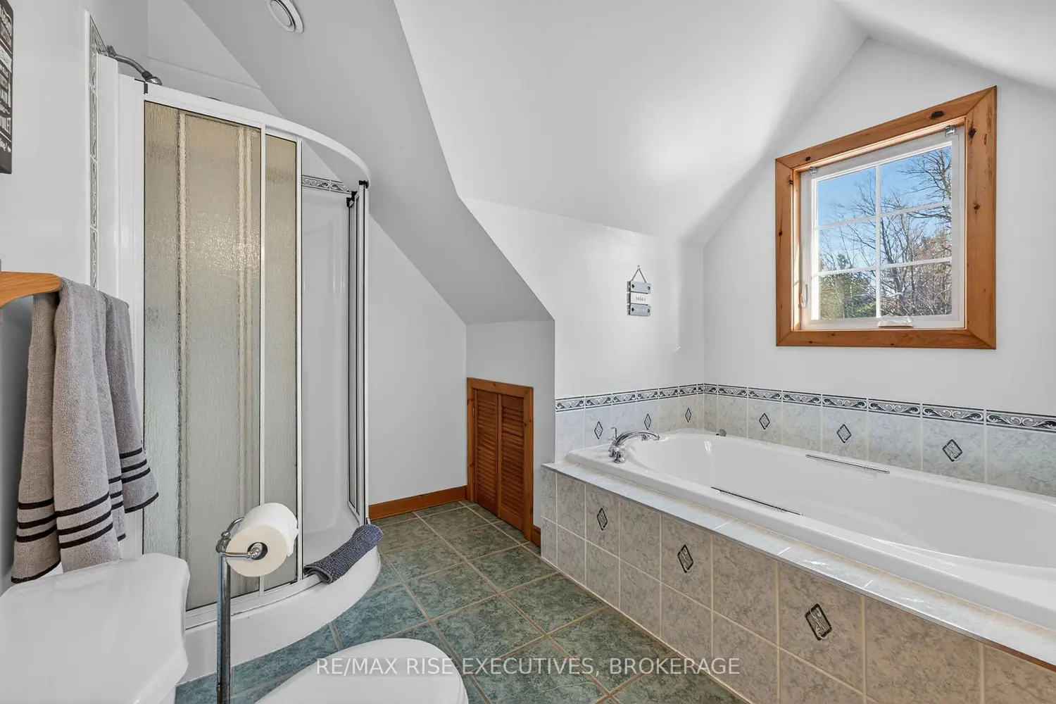 Additional image 12 of 1093B Two Loon Lane