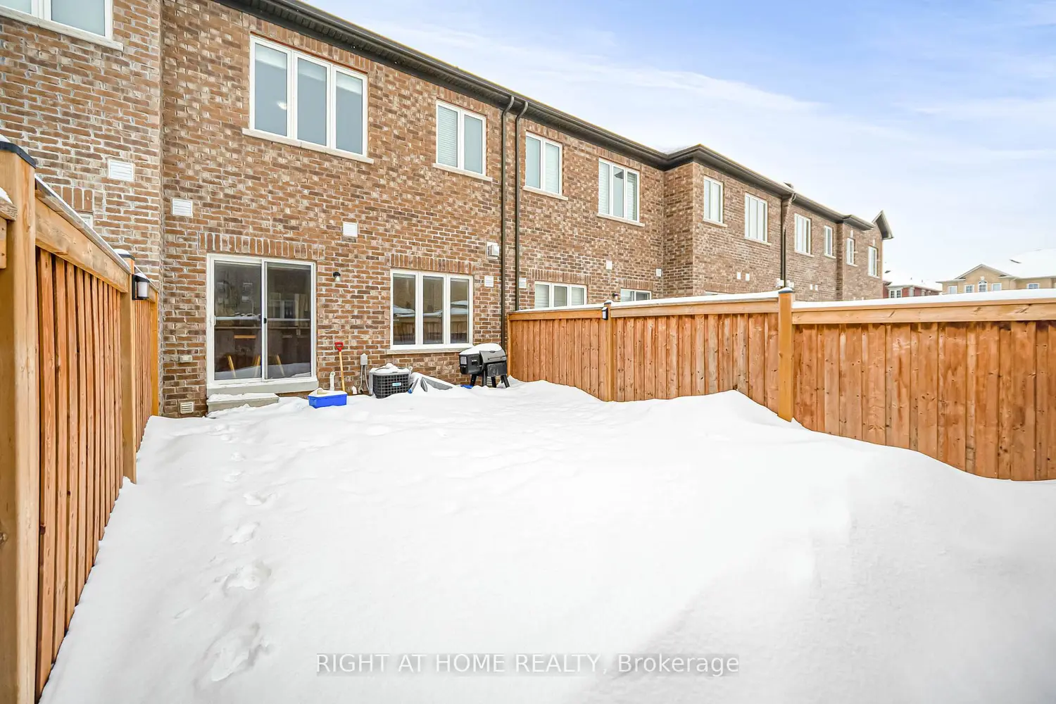 Additional image 18 of 52 Veterans Street