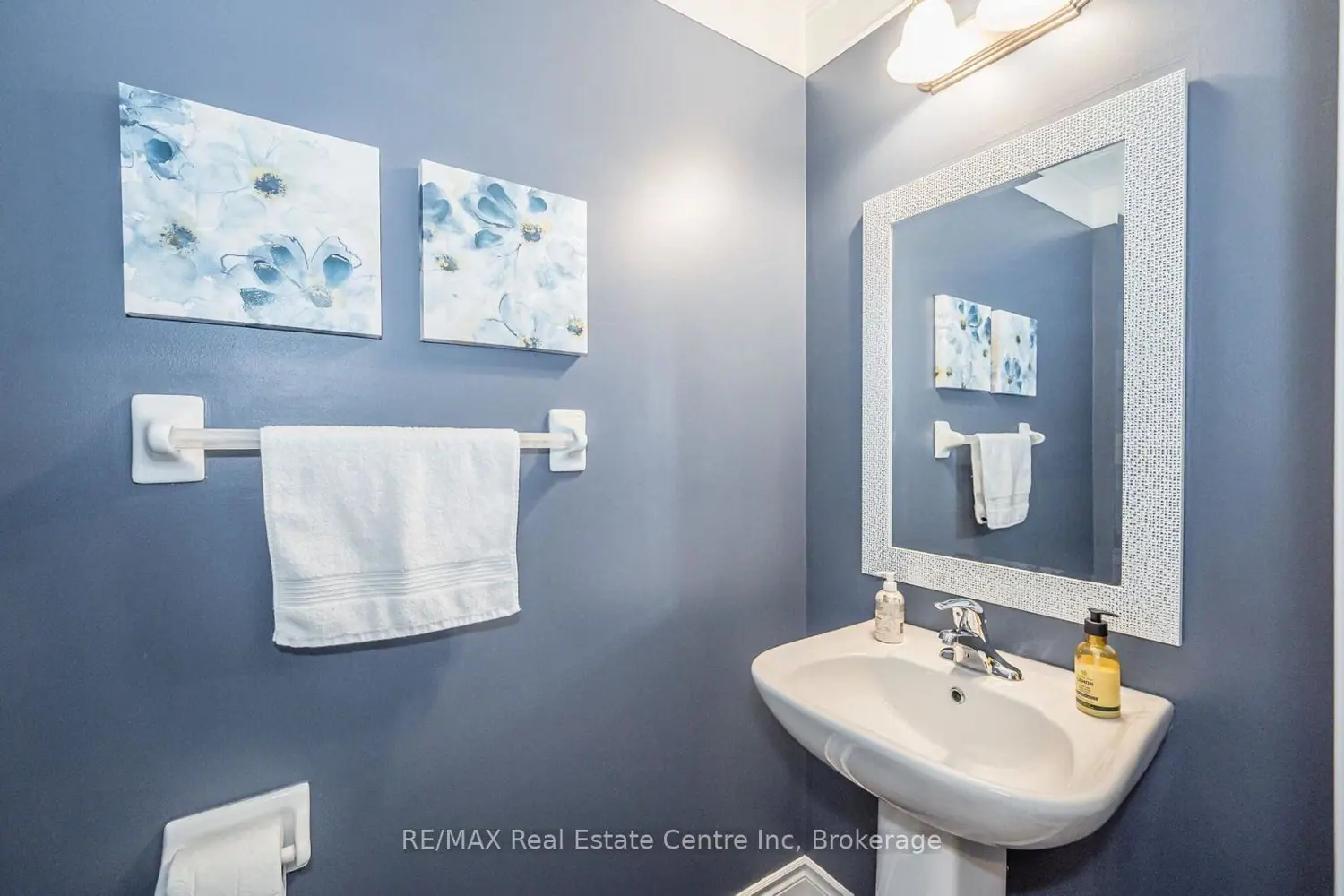 Additional image 9 of 1035 Victoria Road 60