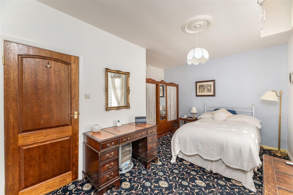 Additional image 9 of 2 bed flat for saleDeaconess Court, Queens Road, Ilkley LS29