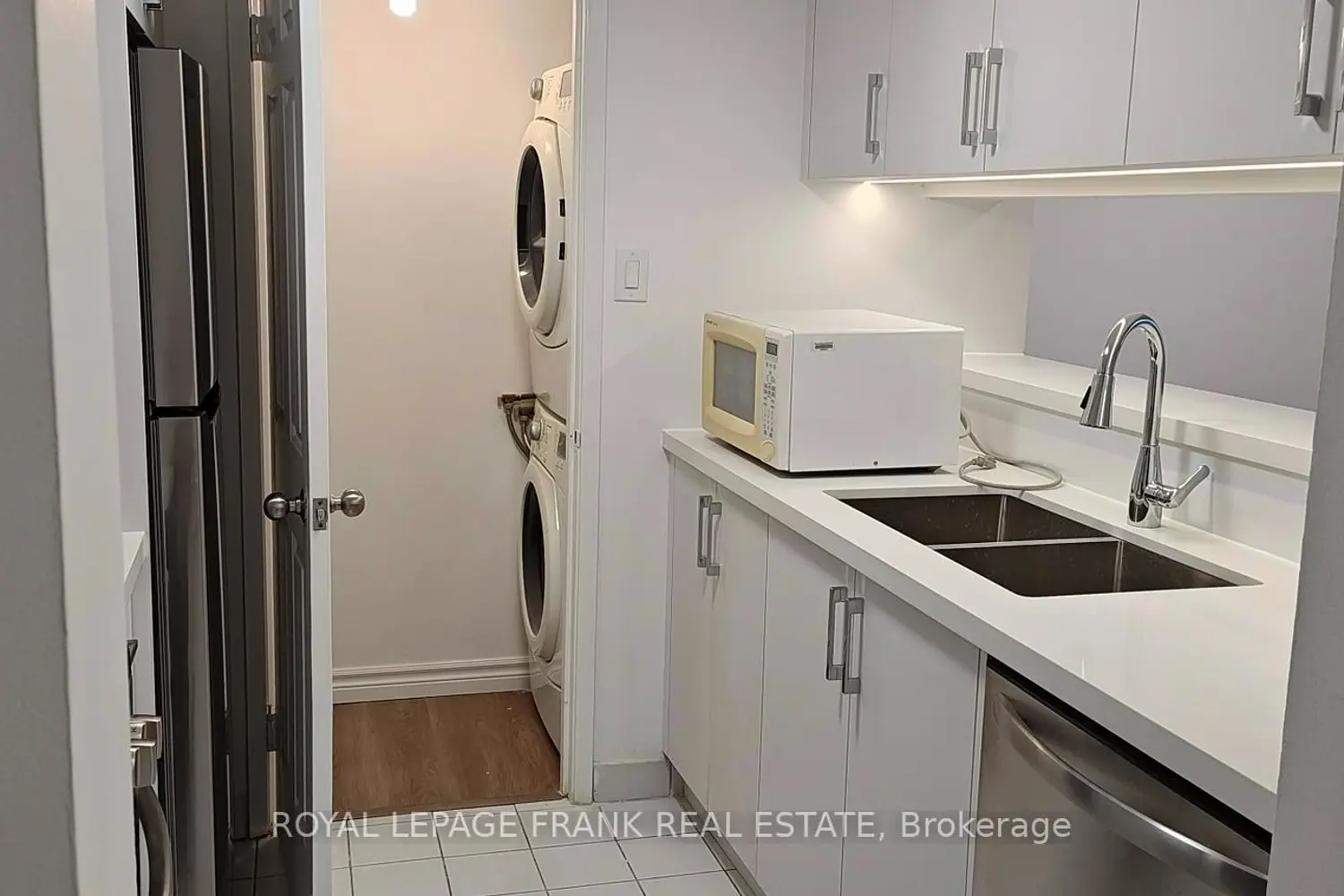 Additional image 8 of 717 Bay Street 1702