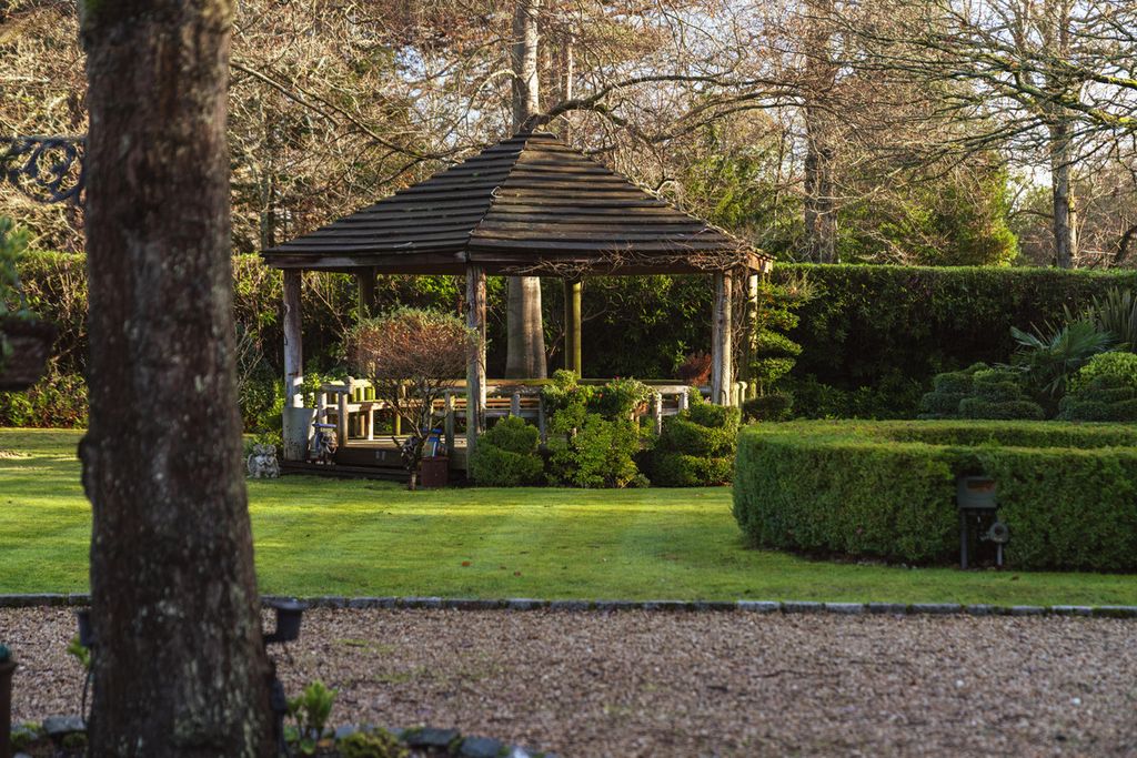 Additional image 17 of 9 bed detached house for saleSlade Oak Lane, Gerrards Cross SL9