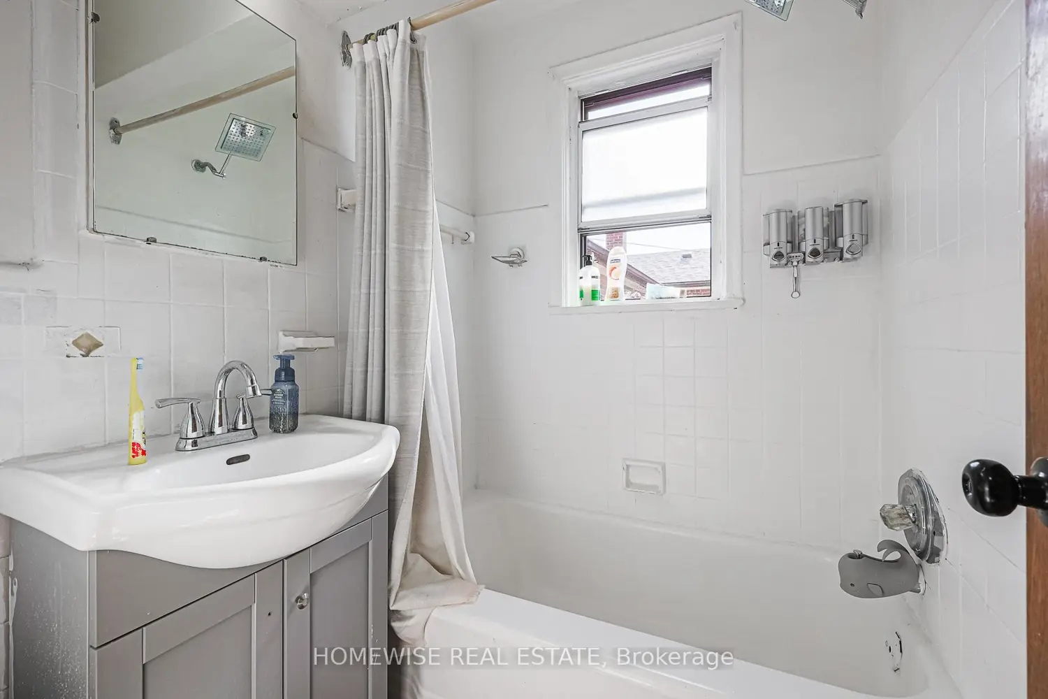 Additional image 12 of 4 Lanark Avenue