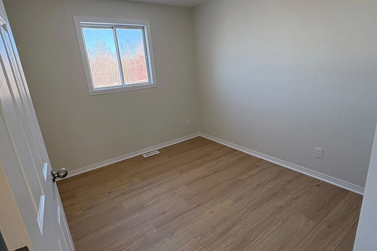 Additional image 10 of 2313 Emily Crescent