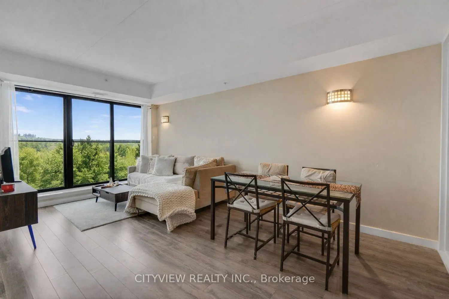 Additional image 13 of 1291 Gordon Street 414