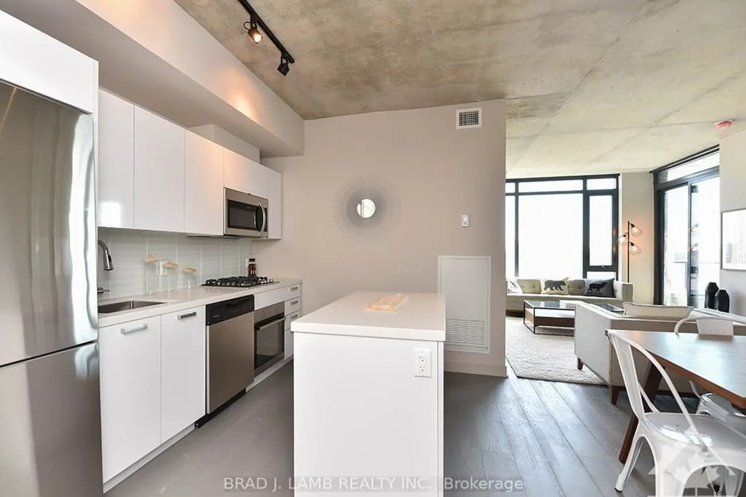 Additional image 6 of 203 Catherine Street 209