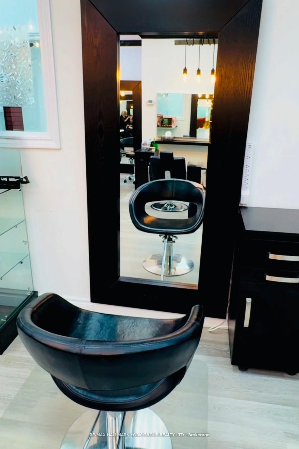 5-Chair#1-17335 Yonge Street, Newmarket, ON, L3Y 8Z2