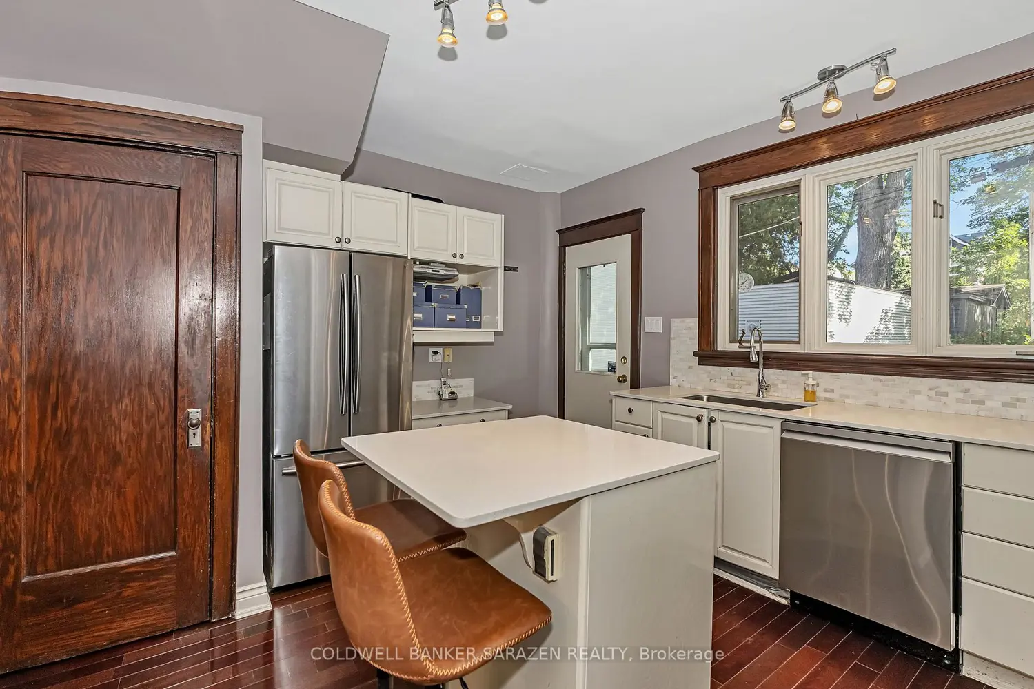 211 B Melrose Avenue