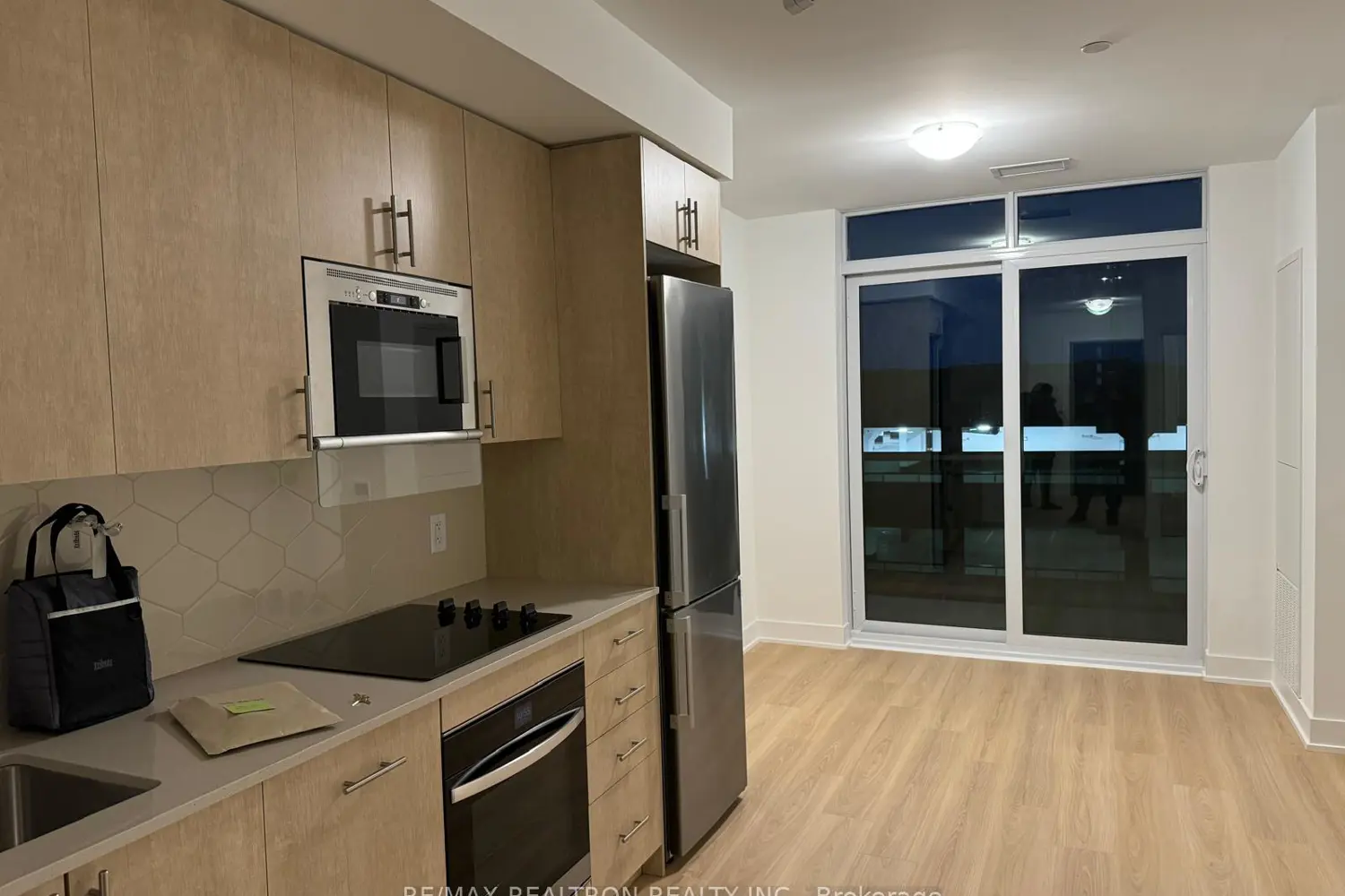 Additional image 12 of 2545 Simcoe Street 338