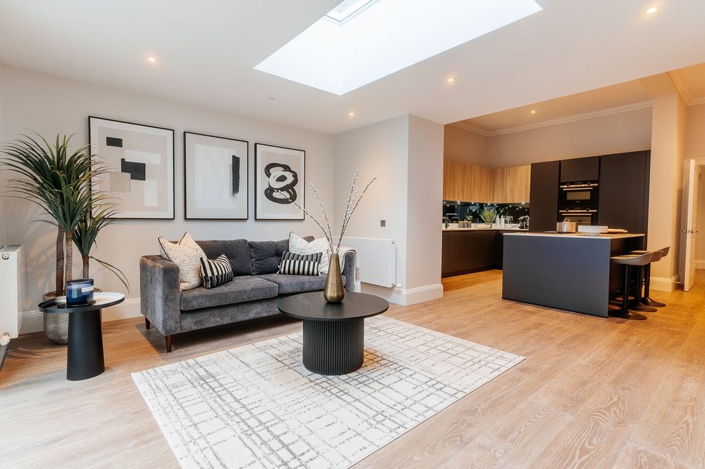 Additional image 3 of 5 bed town house for saleMillerfield Place, Edinburgh EH9