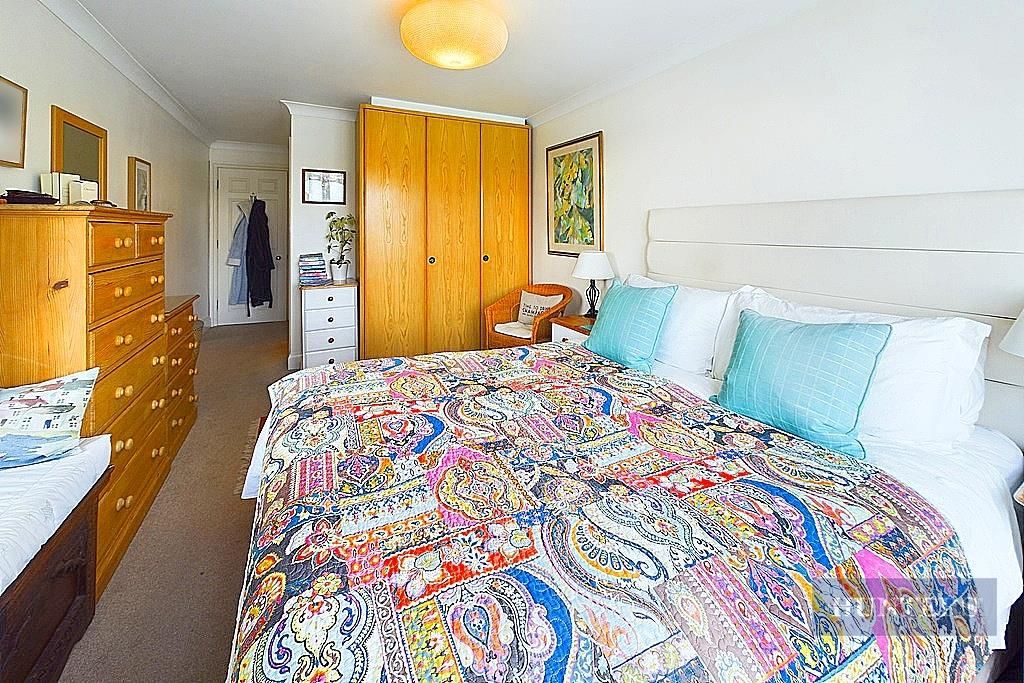 Additional image 9 of 2 bed flat for saleMoorhead Court, Ocean Village SO14