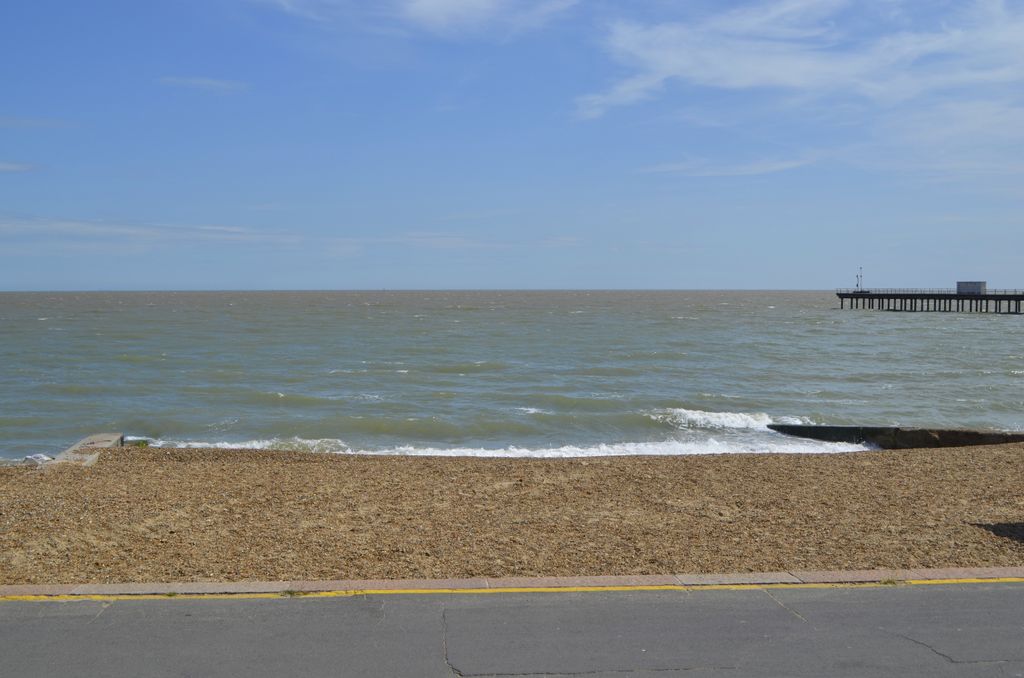 Additional image 14 of 2 bed flat for saleUndercliff Road West, Felixstowe IP11