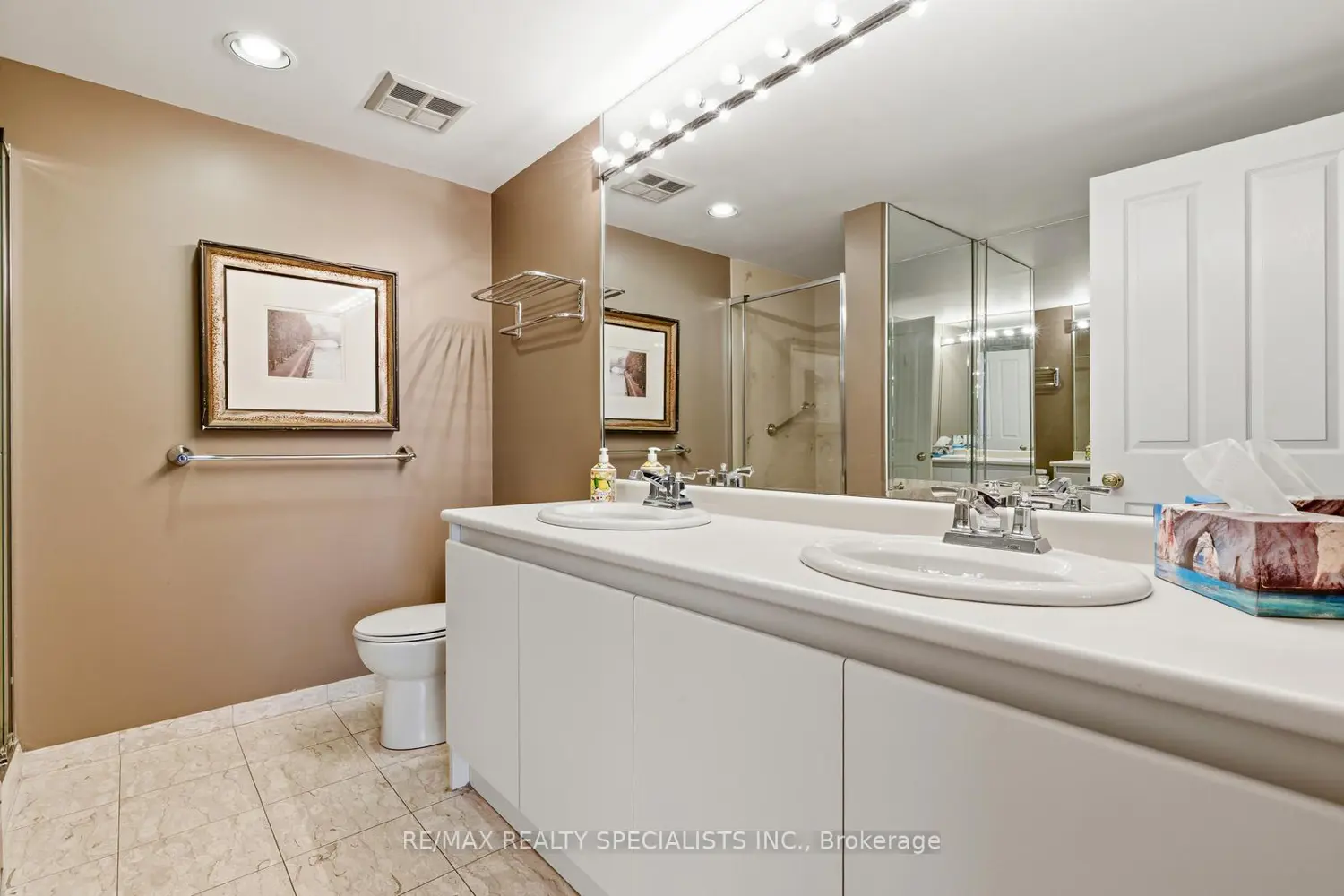 Additional image 15 of 1800 The Collegeway 304