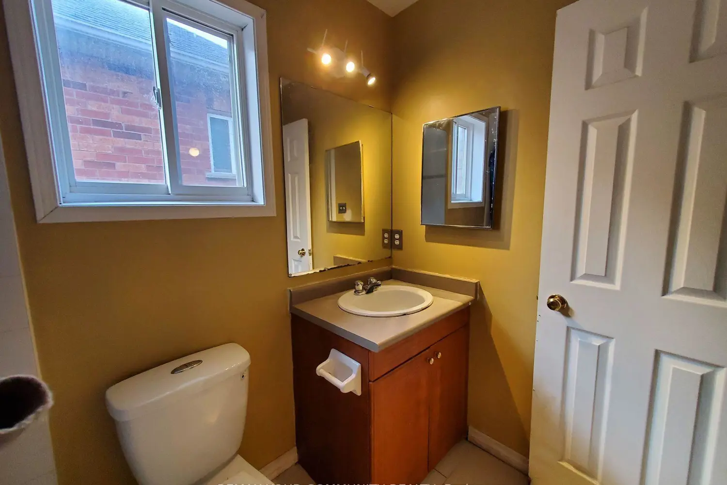 Additional image 16 of 156 Loon Avenue