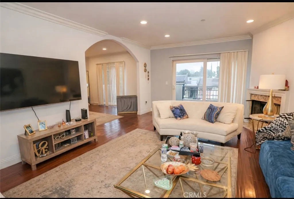 Additional image 13 of 13037 Moorpark St, Studio City, CA 91604