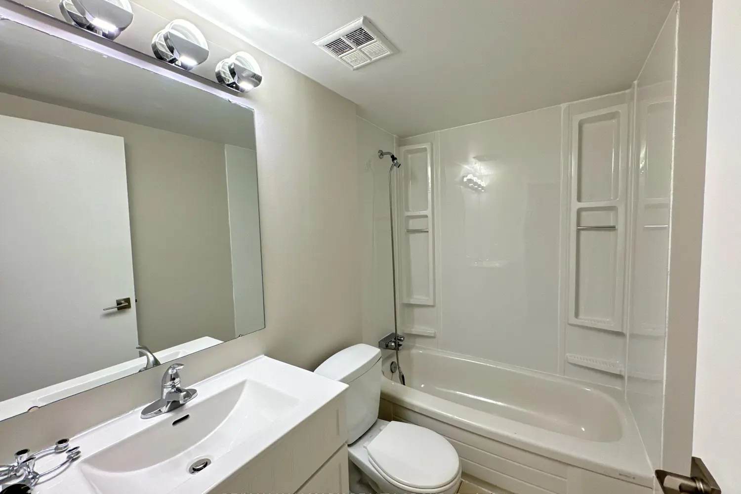 Additional image 13 of 191 Parkdale Avenue 104