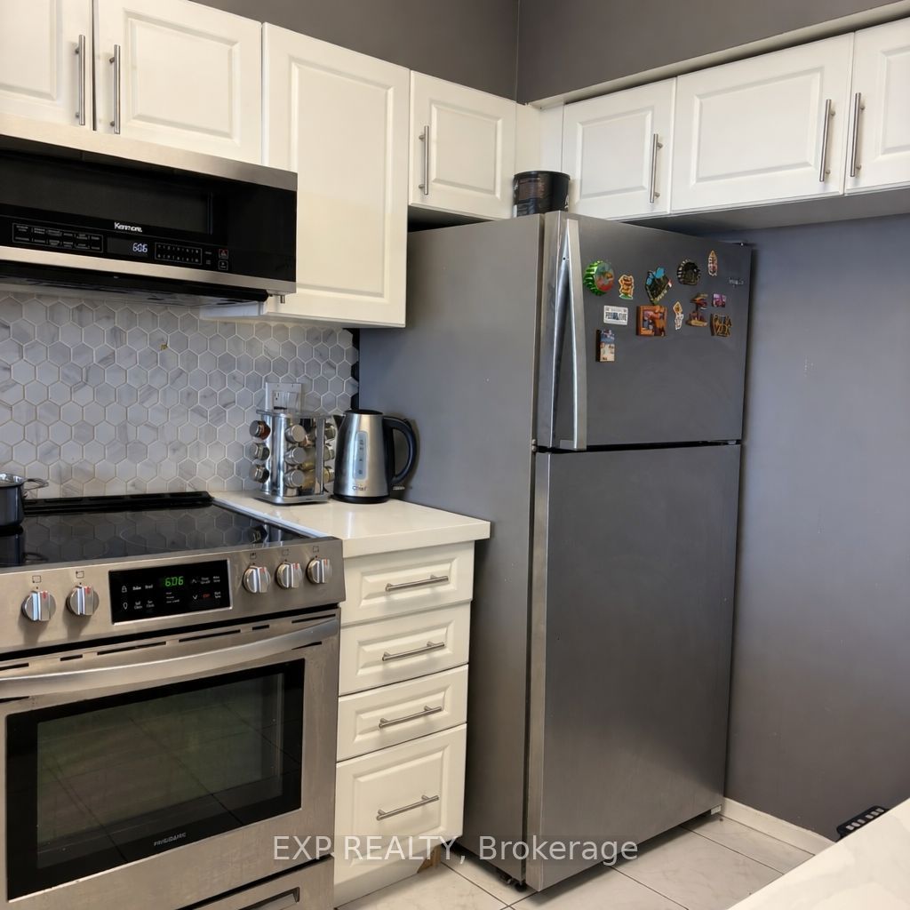 Additional image 2 of 2009-236 Albion Road, Toronto, ON, M9W 6A6