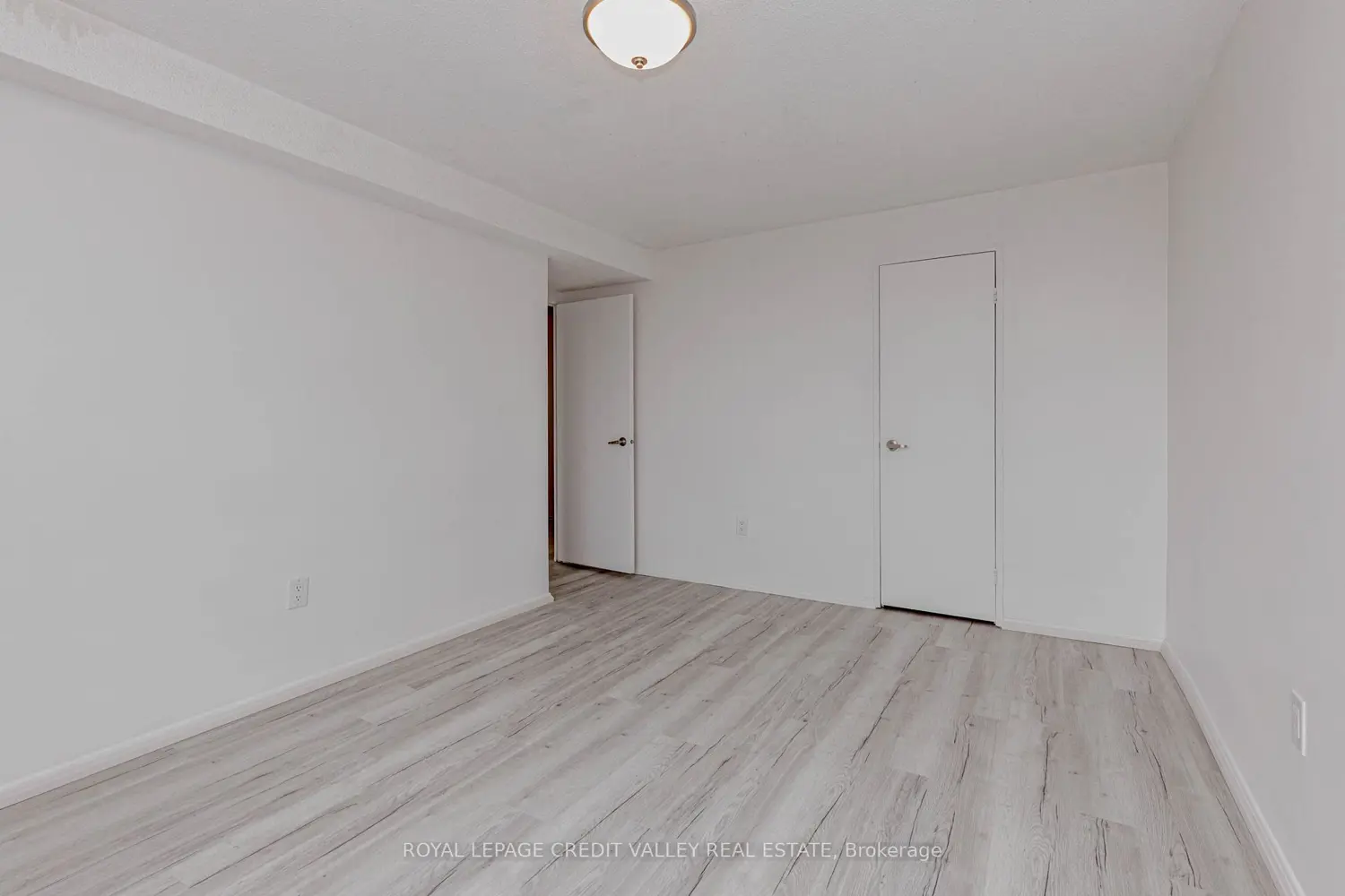 Additional image 12 of 3120 Kirwin Avenue 501