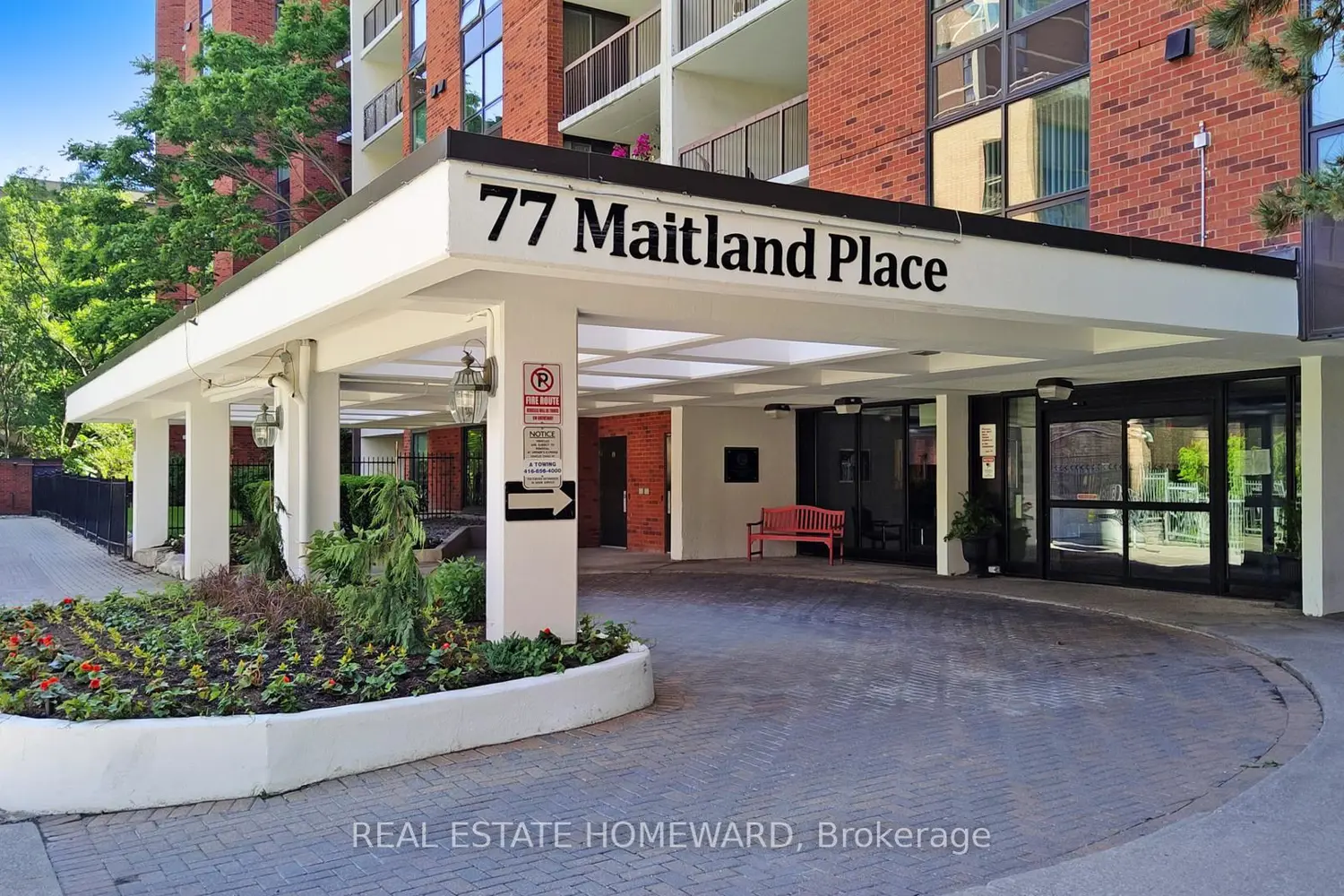 77 Maitland Place 623 photo 2