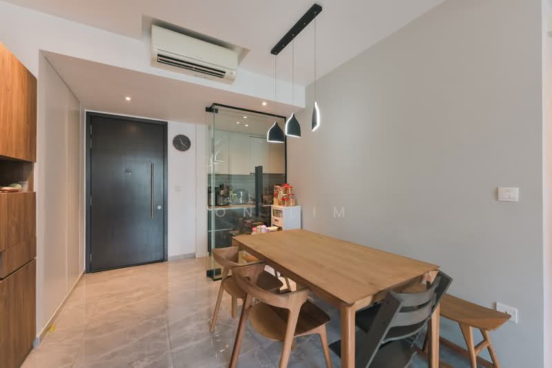 152 Canberra Drive photo 3