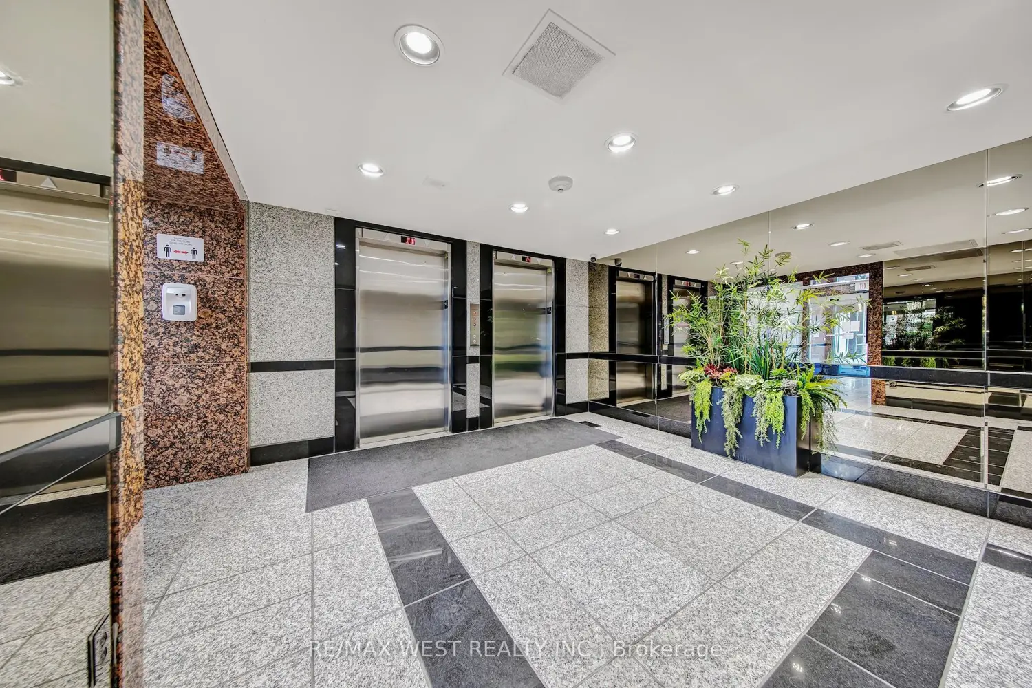 Additional image 15 of 914 Yonge Street 1202