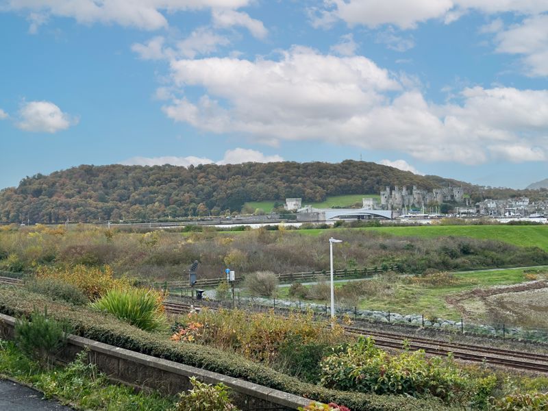 Additional image 3 of 2 bed flat for saleWarren Drive, Deganwy LL31