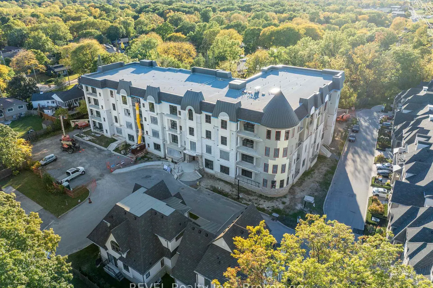 2 Arbourvale Common 410