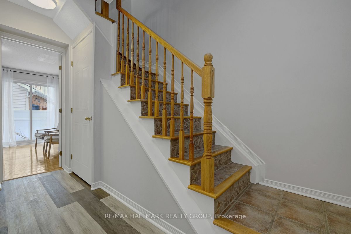 Additional image 4 of 1 Rothbury Crescent, Ottawa, ON, K1K 4N4