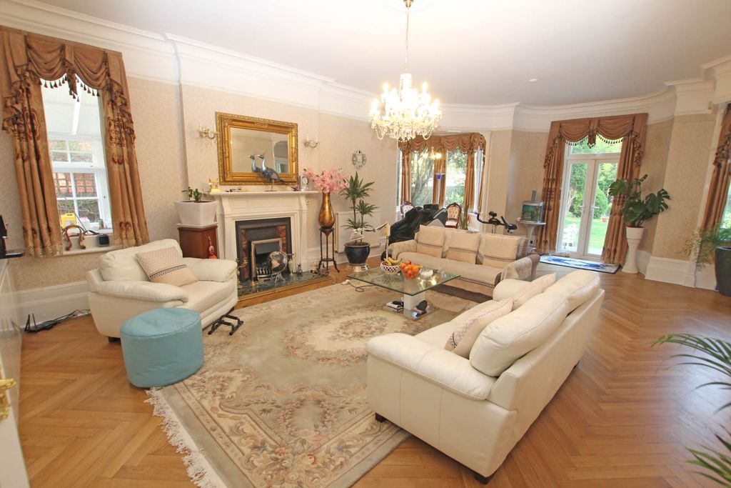 Additional image 2 of 4 bed flat for saleGrassington Road, Eastbourne BN20