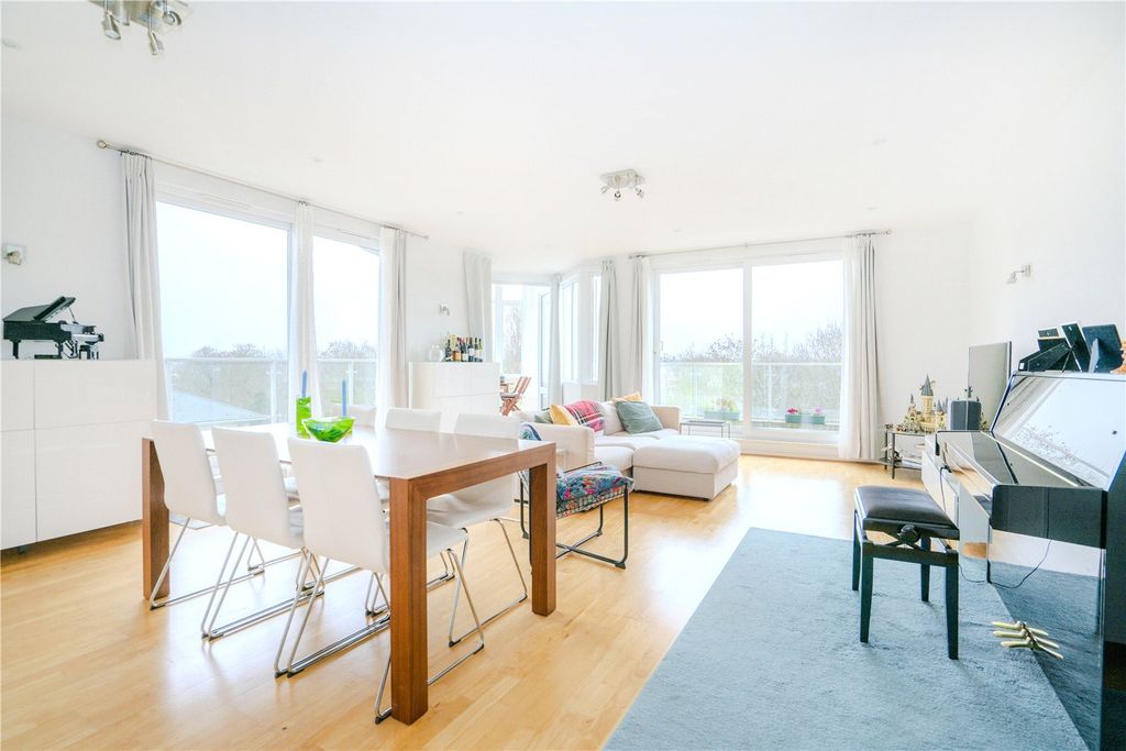 Additional image 9 of 3 bed flat for saleMelliss Avenue, Richmond TW9