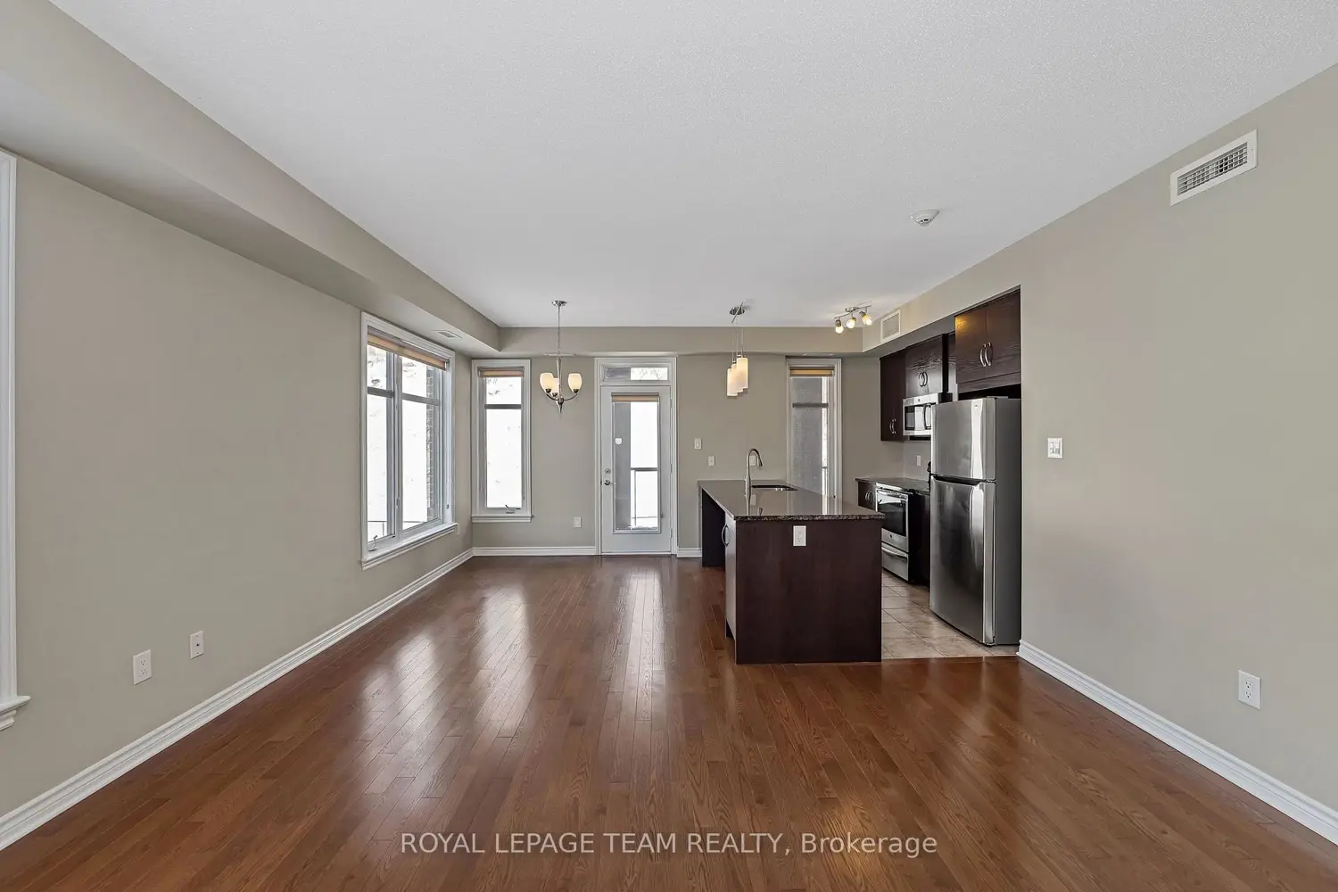 Additional image 8 of 170 Guelph Private 202