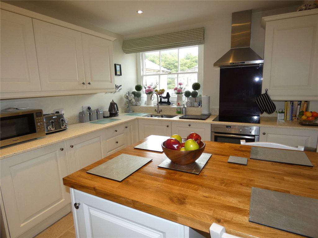 Additional image 6 of 3 bed flat for saleThe Square, Buxton, Derbyshire SK17