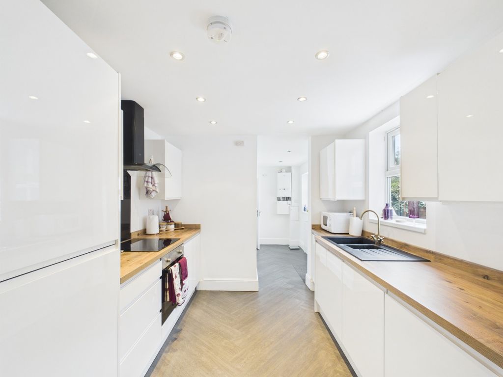 Additional image 3 of 3 bed flat for salePark Avenue, Princes Avenue, Hull HU5