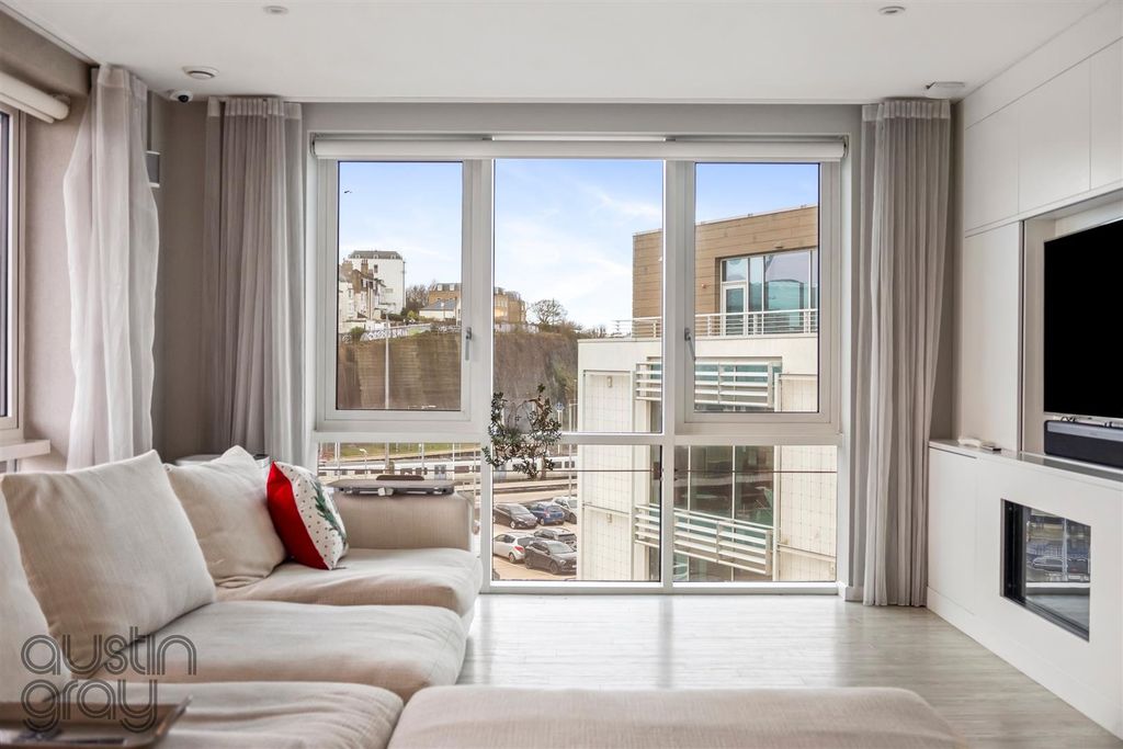 Additional image 7 of 3 bed flat for saleEmbankment House, Fleet Street, Brighton BN1