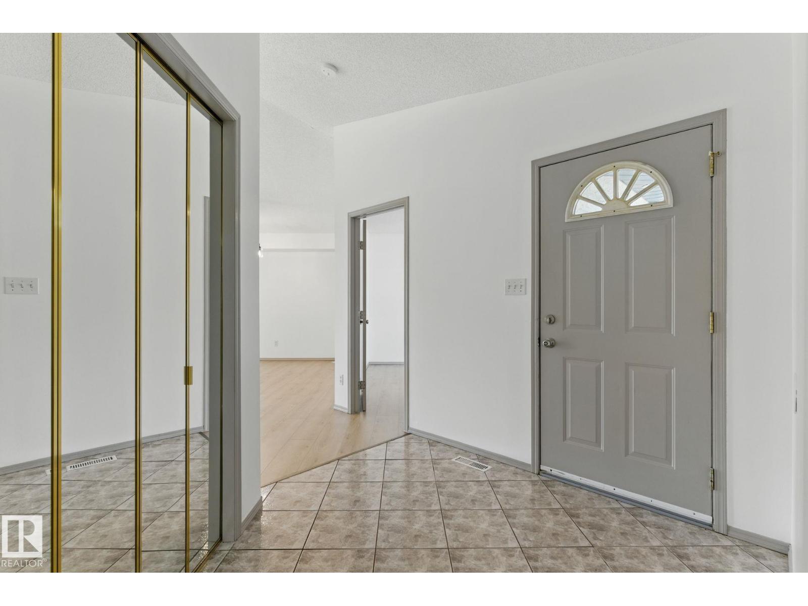 Additional image 4 of 9971 178 Avenue NW, Edmonton, AB, T5X5X2