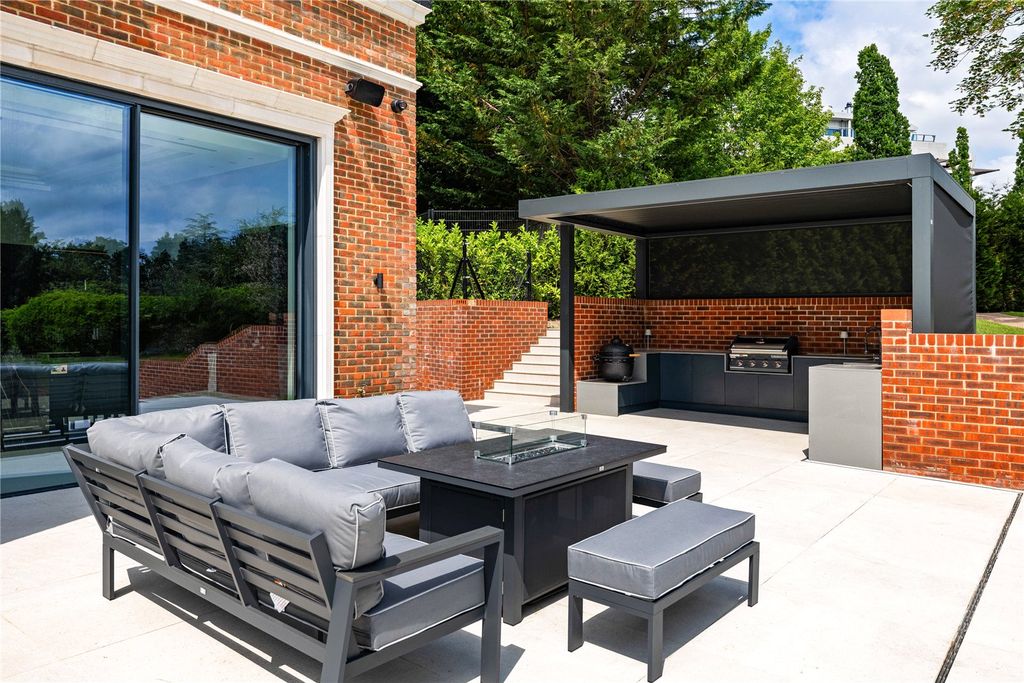 Additional image 19 of 5 bed detached house for saleCharters Gate, Ascot, Berkshire SL5