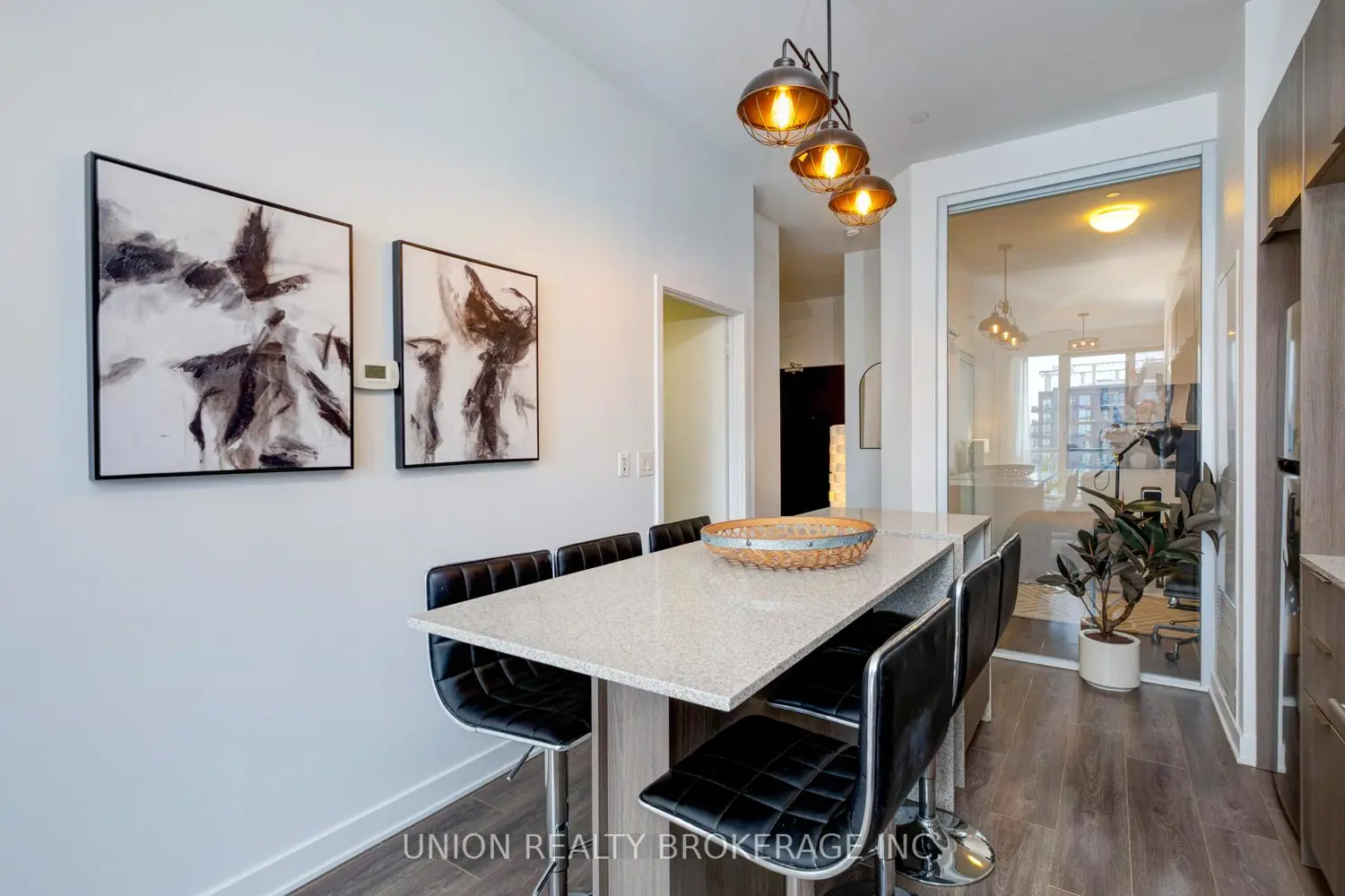 Additional image 7 of 170 Sumach Street 2508