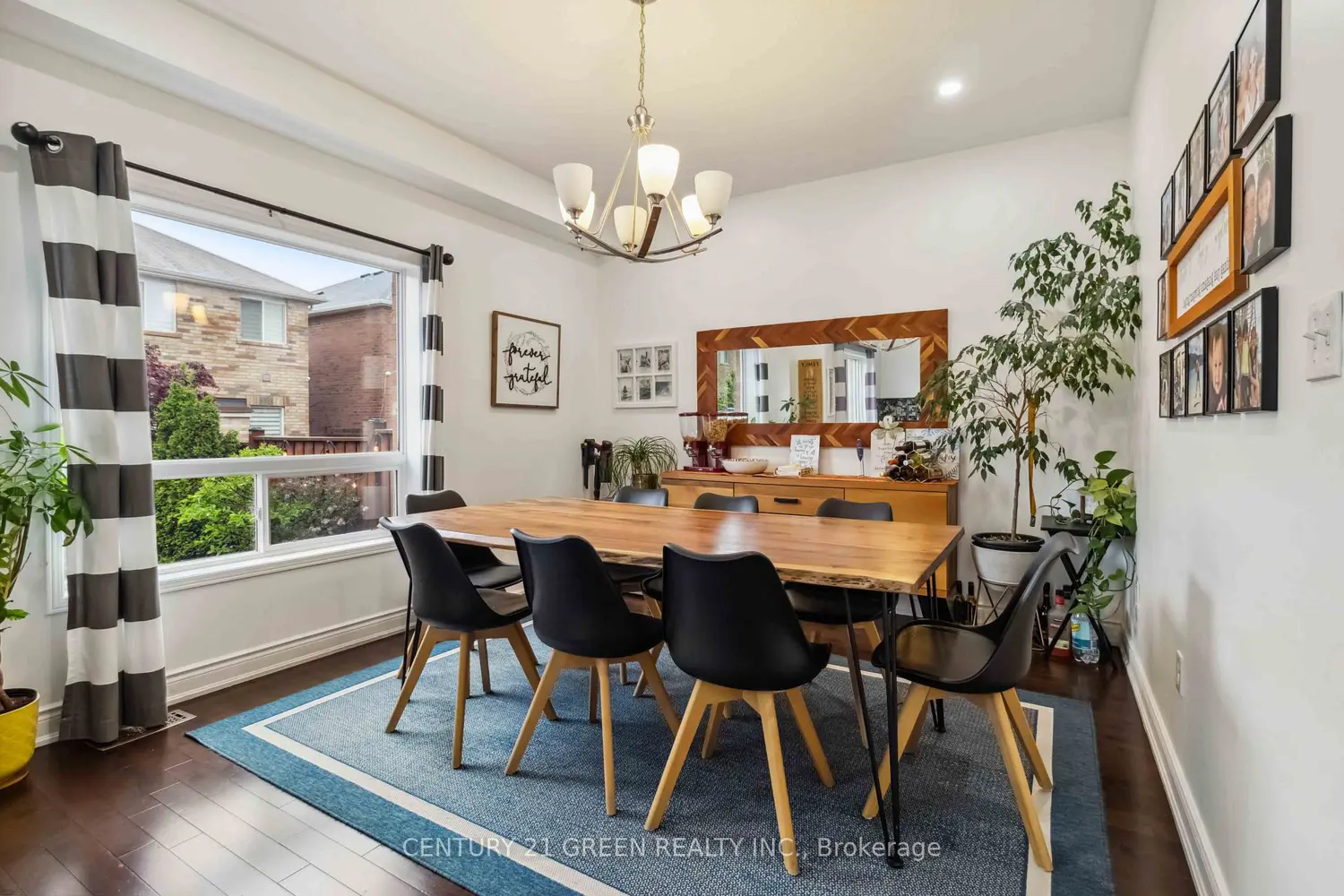 Additional image 7 of 98 Personna Circle