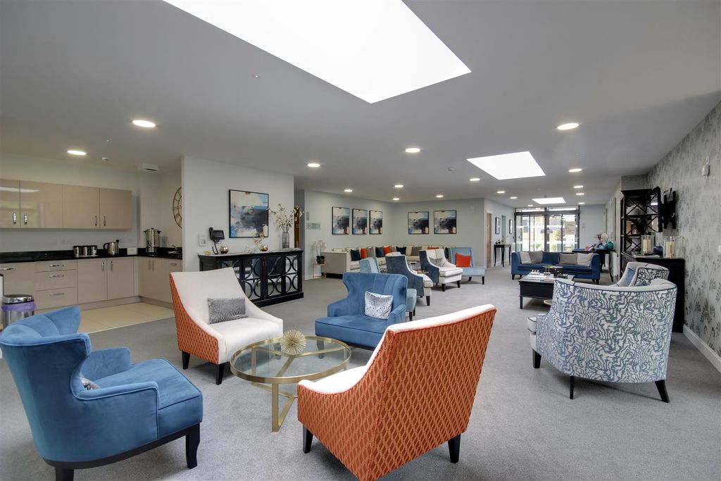 Additional image 12 of 2 bed flat for saleStapleton Court, Swanland HU14