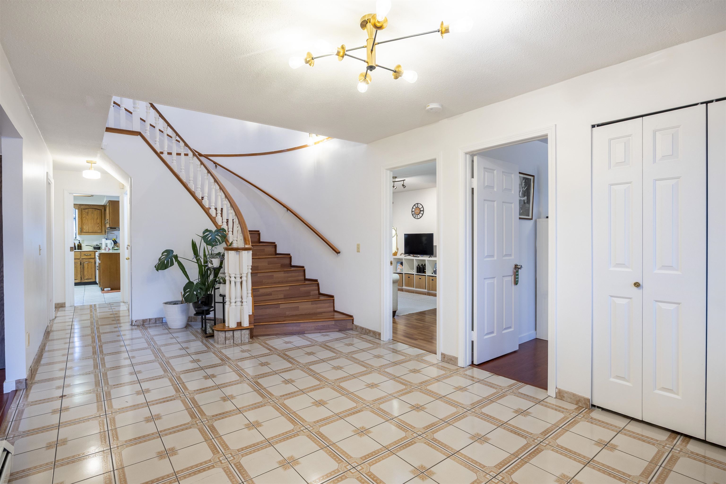 Additional image 3 of 6126 Dickens Street, Burnaby, BC, V5H 1W7