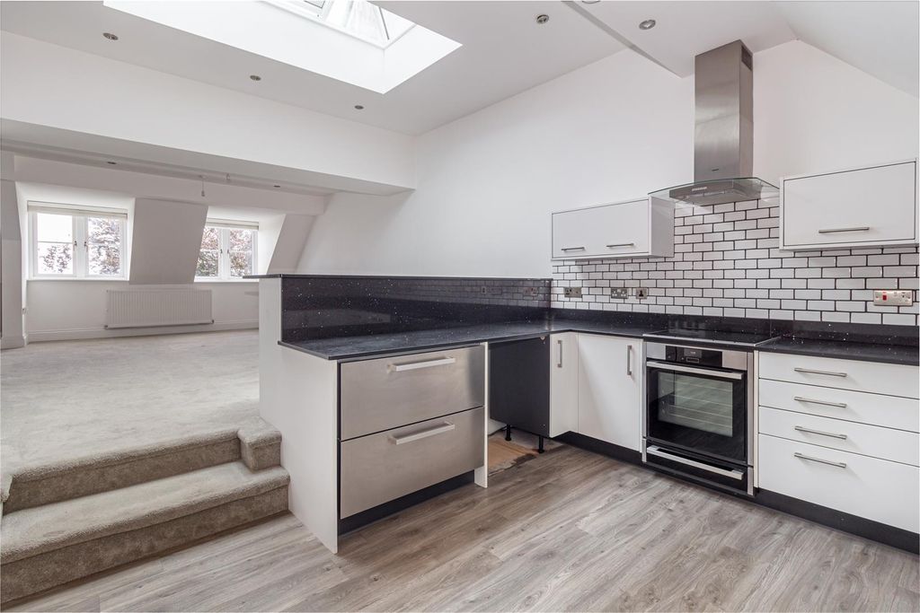 Additional image 4 of 3 bed flat for saleHolywell Road, Malvern WR14