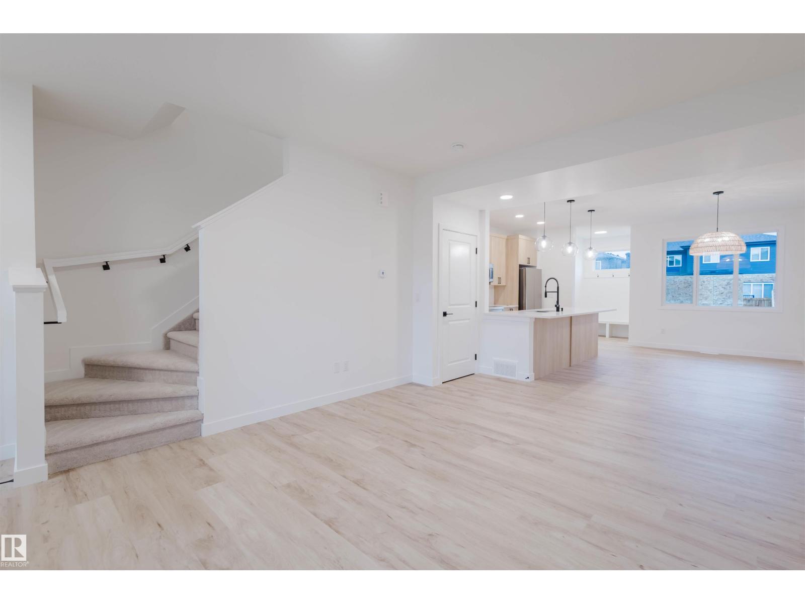 Additional image 6 of 2108 Crossbill Lane NW, Edmonton, AB, T6W4V8