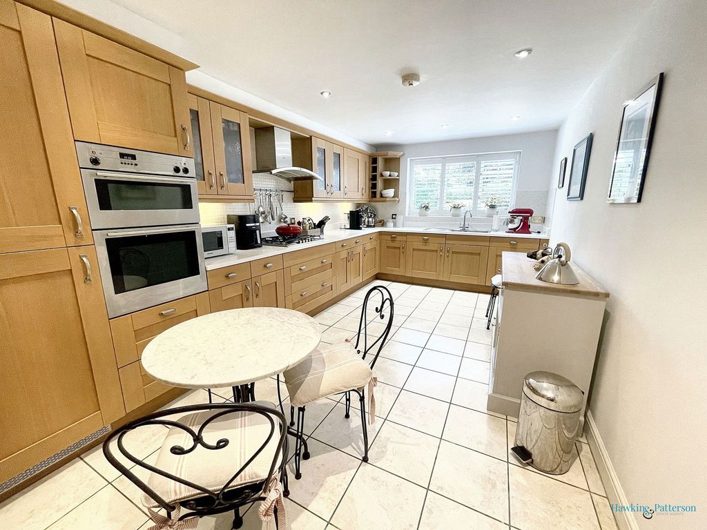 Additional image 7 of 3 bed flat for saleMalvern Grange, 19A Hampton Lane, Solihull B91