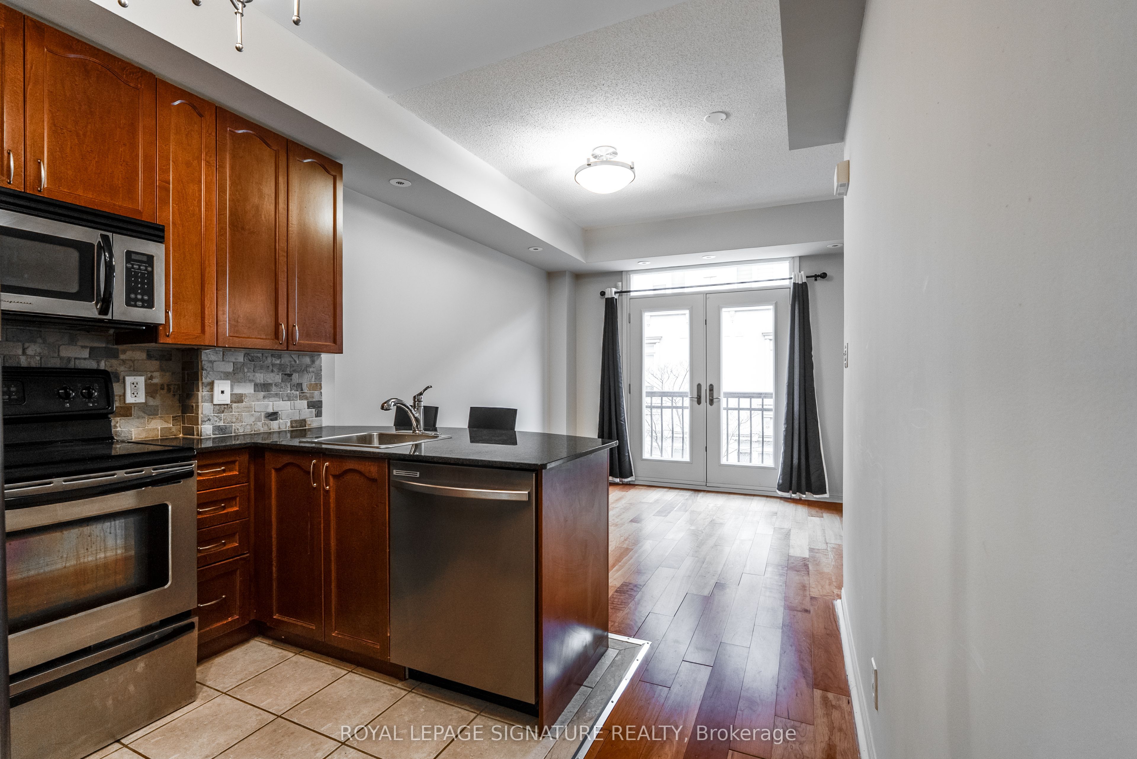 Additional image 2 of TH21-68 Carr Street, Toronto, ON, M5T 1B7